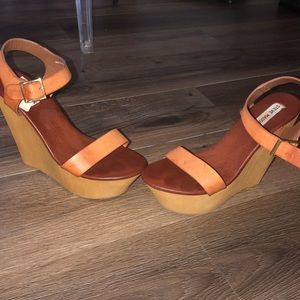 Women wedges!
